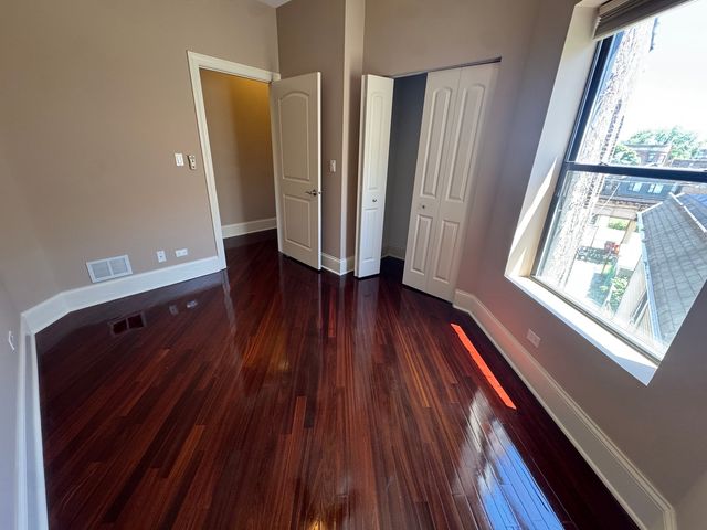4819 S Prairie Avenue 3, Chicago, IL 60615