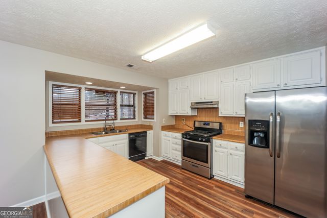 145 Whitney Way, Fayetteville, GA 30214