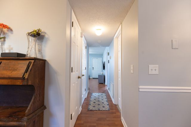 100 Deerpoint Ln, Hendersonville, TN 37075