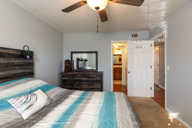 100 Deerpoint Ln, Hendersonville, TN 37075