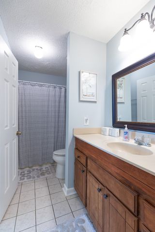 100 Deerpoint Ln, Hendersonville, TN 37075