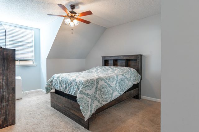 100 Deerpoint Ln, Hendersonville, TN 37075