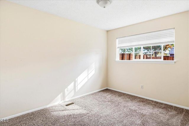 914 SW 15th Street, Redmond, OR 97756