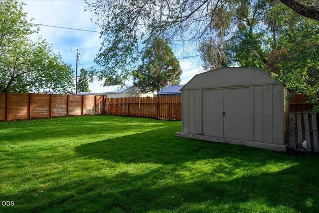 914 SW 15th Street, Redmond, OR 97756
