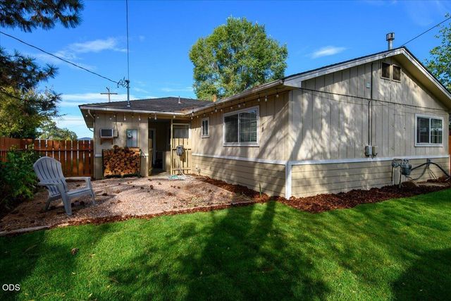 914 SW 15th Street, Redmond, OR 97756