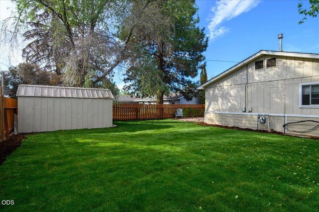 914 SW 15th Street, Redmond, OR 97756