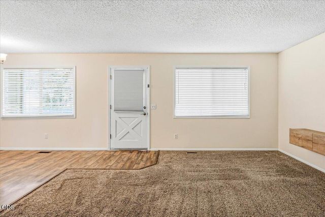 914 SW 15th Street, Redmond, OR 97756