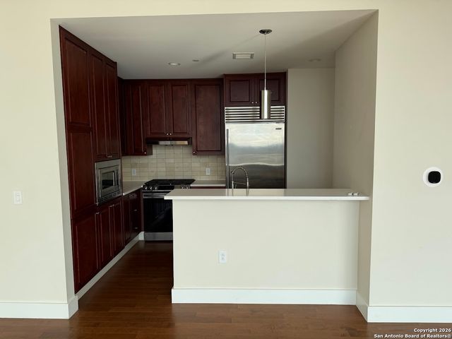 610 E Market St Unit 2803, San Antonio, TX 78205