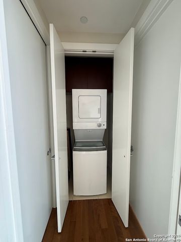 610 E Market St Unit 2803, San Antonio, TX 78205