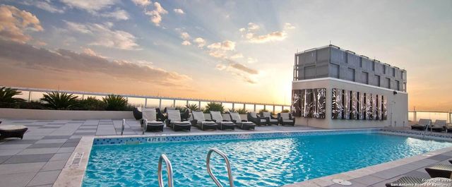 610 E Market St Unit 2803, San Antonio, TX 78205