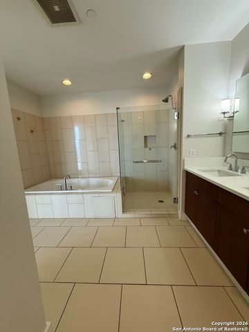 610 E Market St Unit 2803, San Antonio, TX 78205