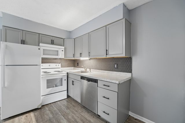 2254 Perkins Court, P, Columbus, OH 43229