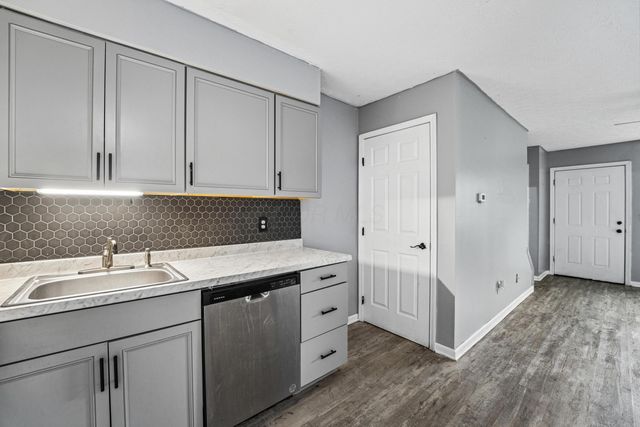 2254 Perkins Court, P, Columbus, OH 43229