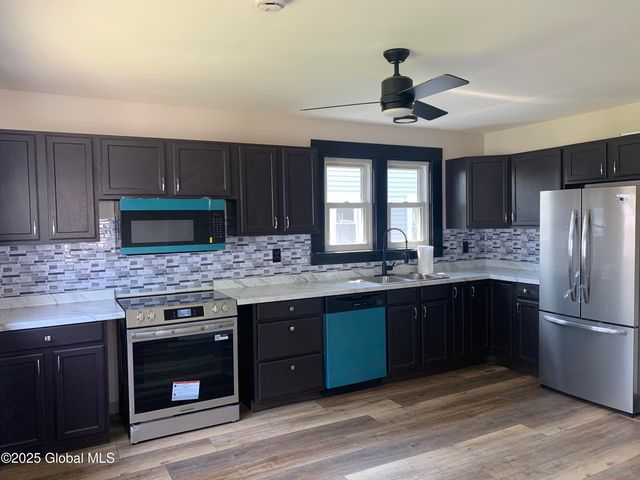 618 Poutre Avenue, Rotterdam, NY 12306
