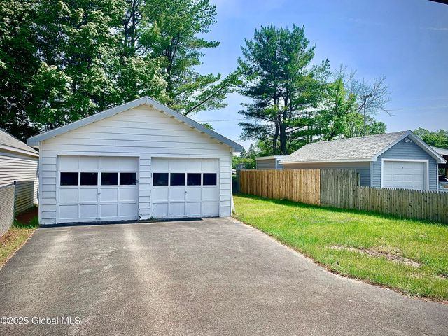 618 Poutre Avenue, Rotterdam, NY 12306