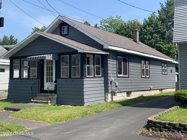 618 Poutre Avenue, Rotterdam, NY 12306