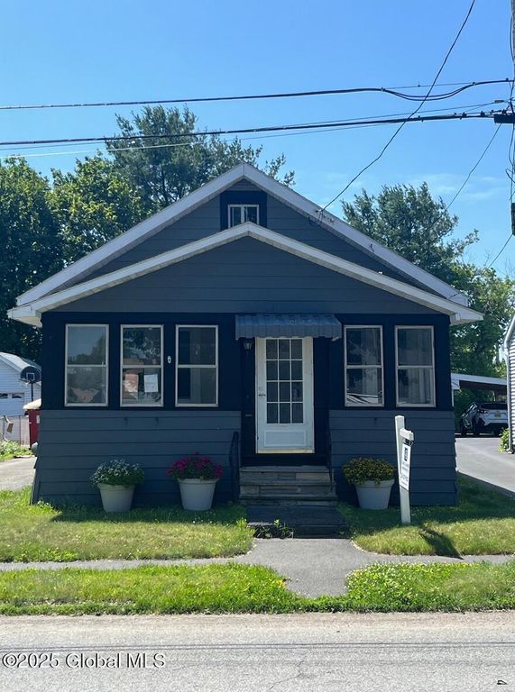 618 Poutre Avenue, Rotterdam, NY 12306