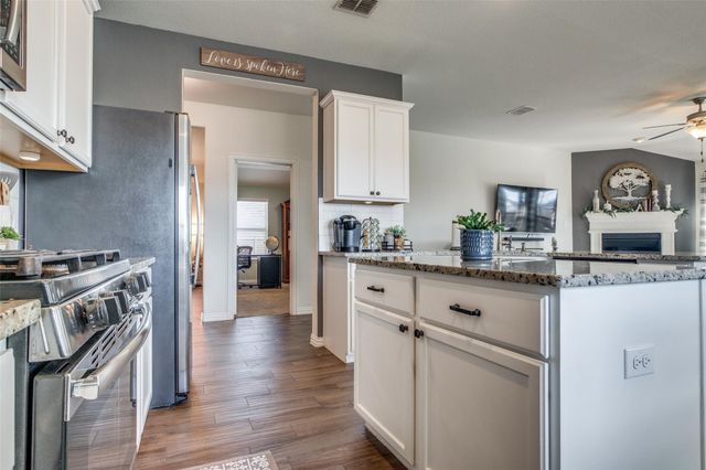 1203 Timberfalls Drive, Anna, TX 75409