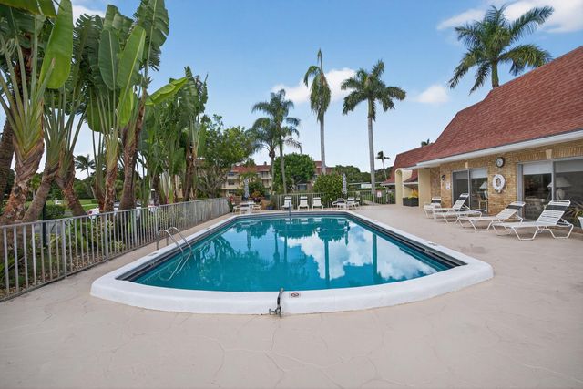 5580 Tamberlane Circle 133, Palm Beach Gardens, FL 33418