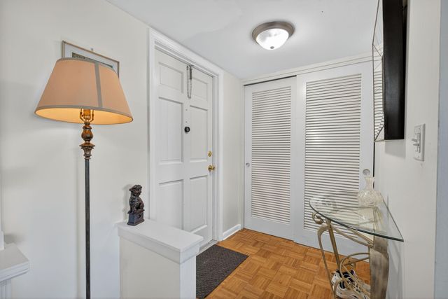 5580 Tamberlane Circle 133, Palm Beach Gardens, FL 33418