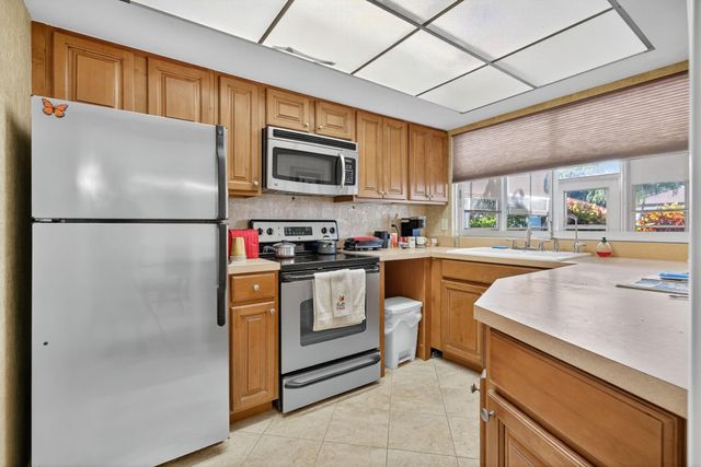 5580 Tamberlane Circle 133, Palm Beach Gardens, FL 33418