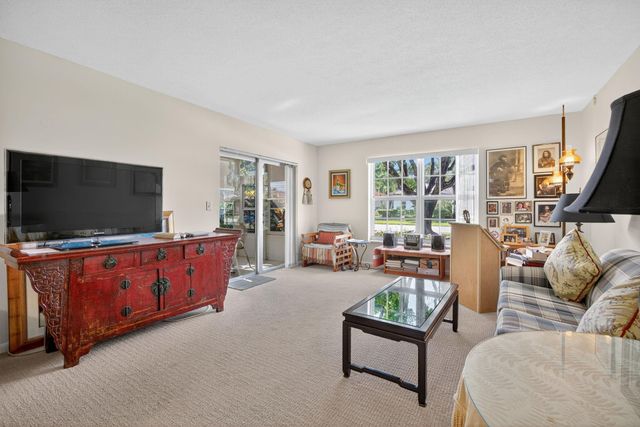 5580 Tamberlane Circle 133, Palm Beach Gardens, FL 33418