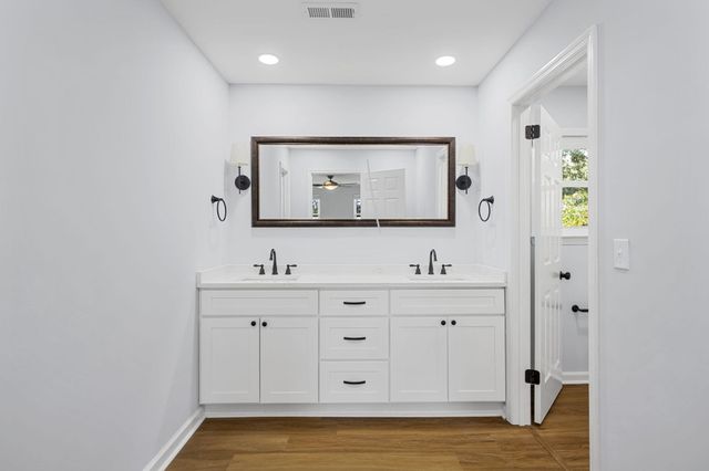 1639 Colonial Shores Drive, Hixson, TN 37343