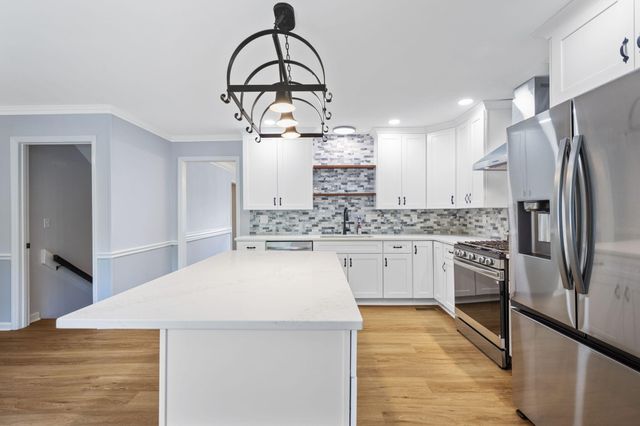 1639 Colonial Shores Drive, Hixson, TN 37343