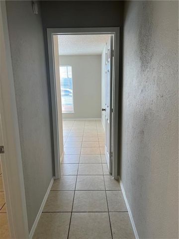 4305 Acropolis CT B, Austin, TX 78759