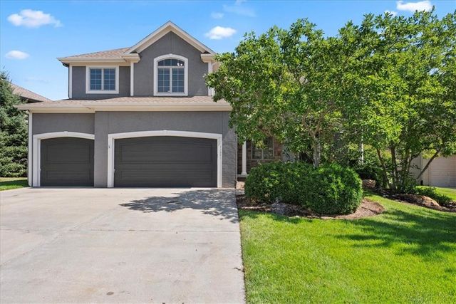 16001 Ballentine Street, Overland Park, KS 66221