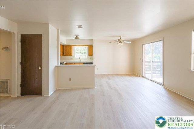 1464 Cedar Crest Avenue 18, South Whitehall Twp, PA 18104
