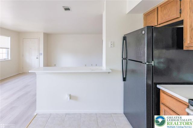 1464 Cedar Crest Avenue 18, South Whitehall Twp, PA 18104