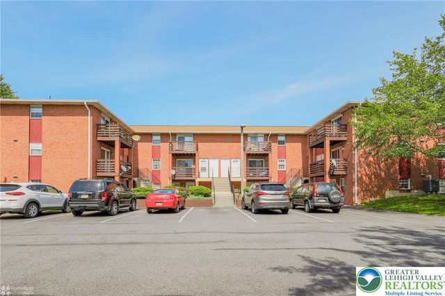 1464 Cedar Crest Avenue 18, South Whitehall Twp, PA 18104