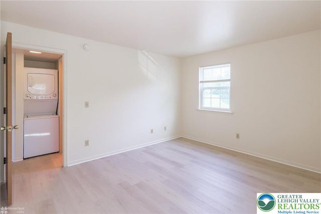 1464 Cedar Crest Avenue 18, South Whitehall Twp, PA 18104