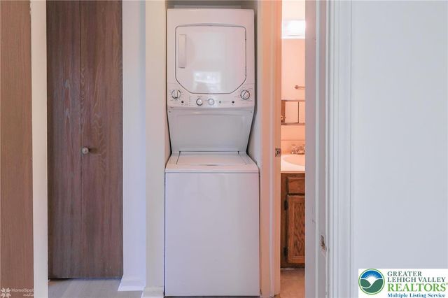 1464 Cedar Crest Avenue 18, South Whitehall Twp, PA 18104