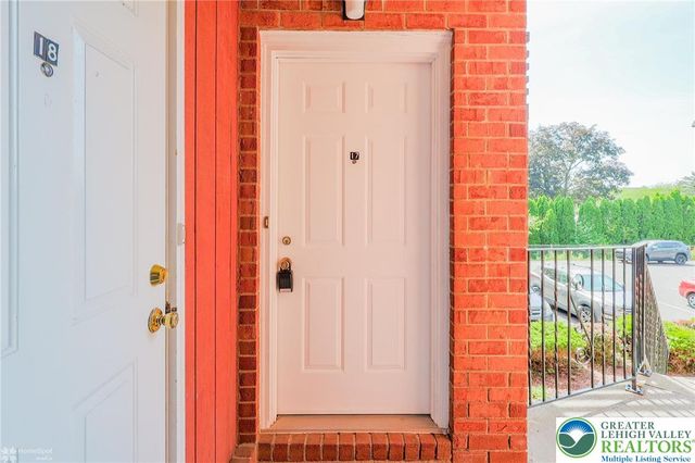 1464 Cedar Crest Avenue 18, South Whitehall Twp, PA 18104