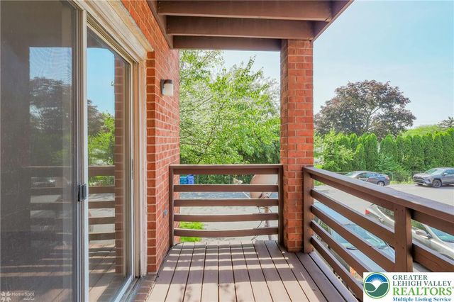 1464 Cedar Crest Avenue 18, South Whitehall Twp, PA 18104