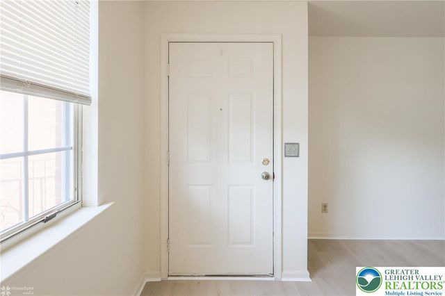 1464 Cedar Crest Avenue 18, South Whitehall Twp, PA 18104