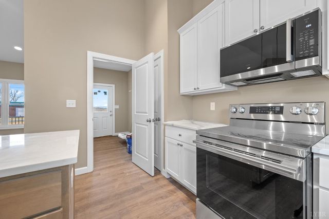 1720 Oak Ridge Road, Appomattox, VA 24522