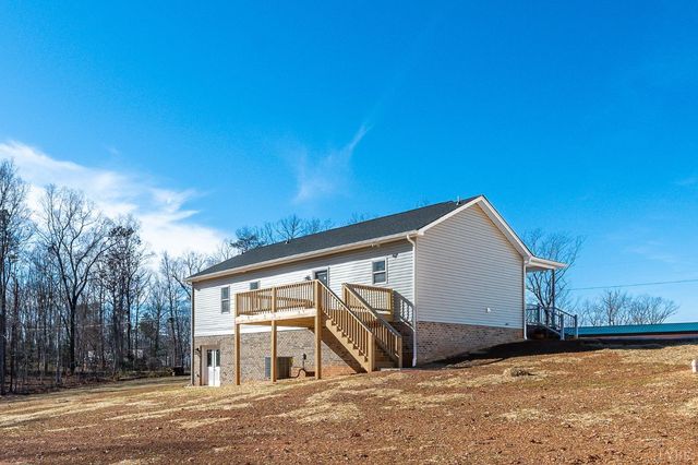 1720 Oak Ridge Road, Appomattox, VA 24522