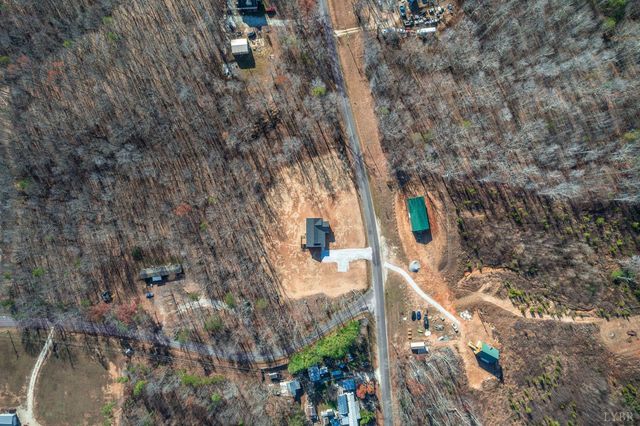 1720 Oak Ridge Road, Appomattox, VA 24522