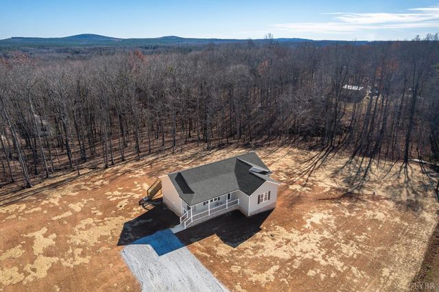 1720 Oak Ridge Road, Appomattox, VA 24522