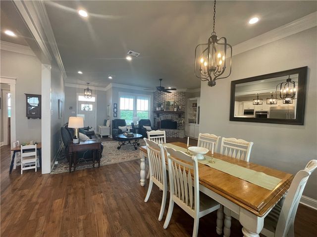 1694 Henry Prairie Road, Franklin, TX 77856