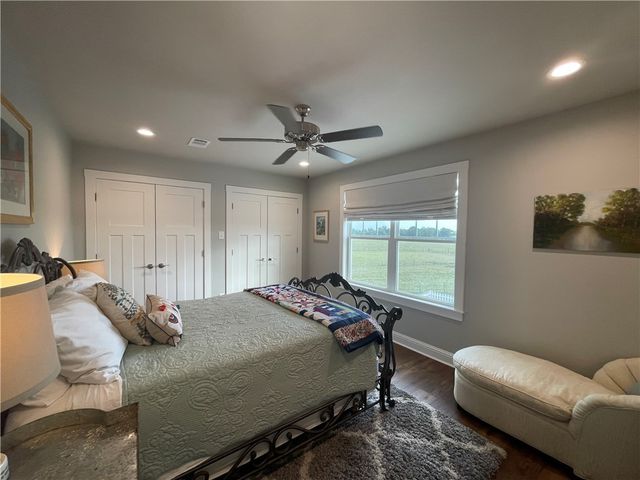 1694 Henry Prairie Road, Franklin, TX 77856