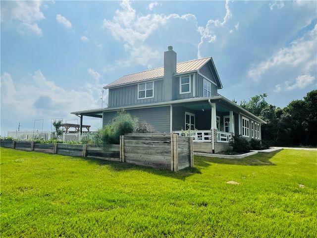 1694 Henry Prairie Road, Franklin, TX 77856