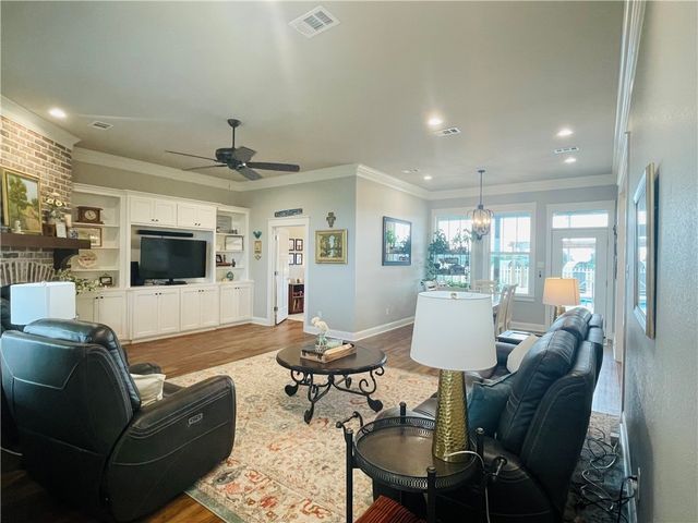 1694 Henry Prairie Road, Franklin, TX 77856