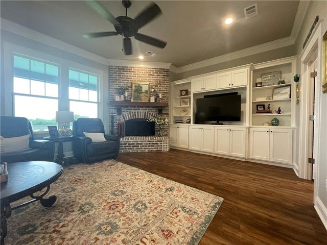 1694 Henry Prairie Road, Franklin, TX 77856