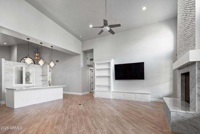 12671 S HONAH LEE Court, Phoenix, AZ 85044