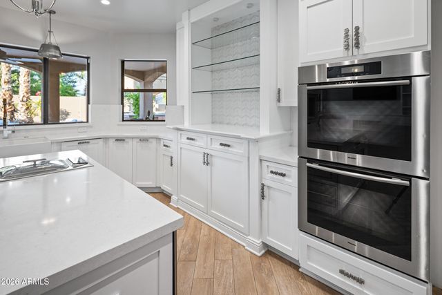 12671 S HONAH LEE Court, Phoenix, AZ 85044