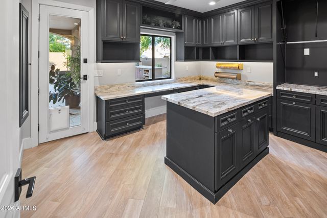 12671 S HONAH LEE Court, Phoenix, AZ 85044